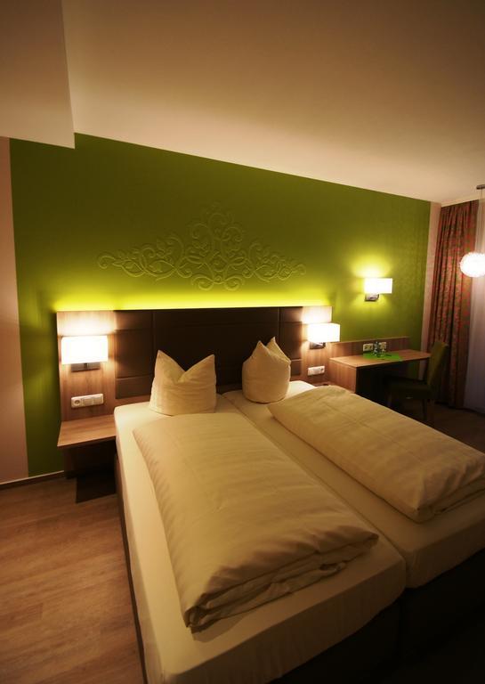 Landhotel Im Klostereck Strubel-Roos Flonheim Oda fotoğraf